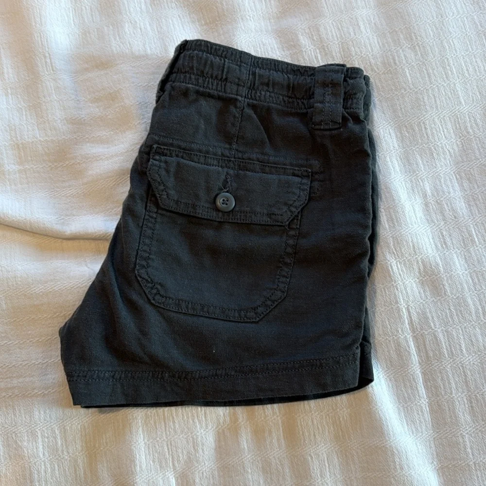 American Eagle Outfitters Black Women's Cargo Shorts - Picture 2 of 4